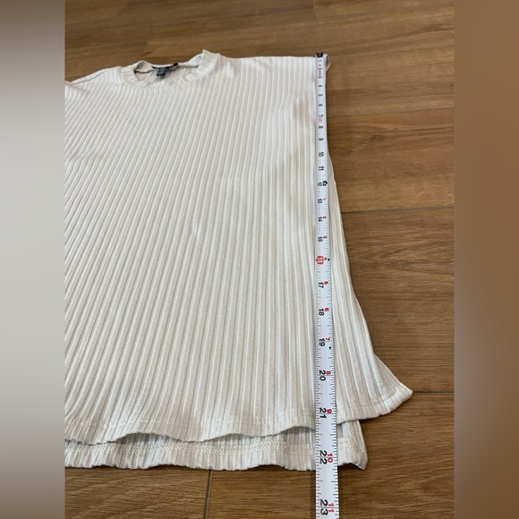 Eileen Fisher short sleeve - Picture 3 of 5